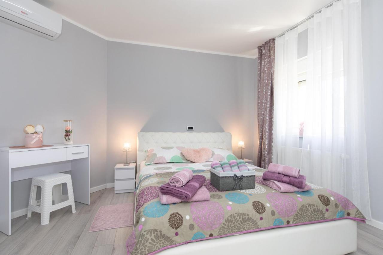 Apartment Odore Di Mare With Beautiful Garden 크르크 외부 사진